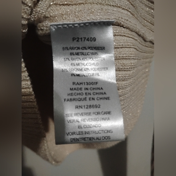 Size Small & Large Matching Sweaters - Picture 6 of 6